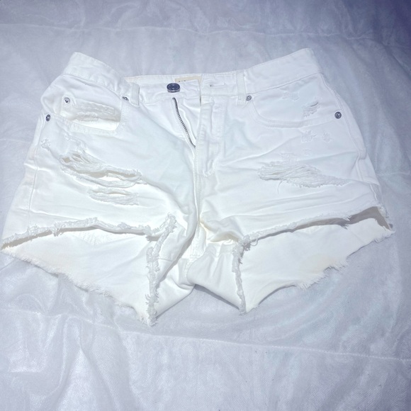 White jean shorts - Picture 1 of 4